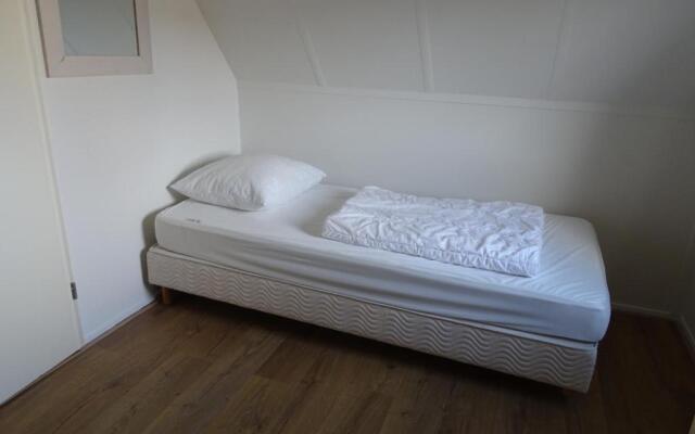 Park Schoneveld, Stern 240
