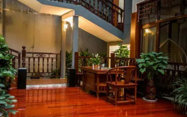 Gongyulou River View Homestay