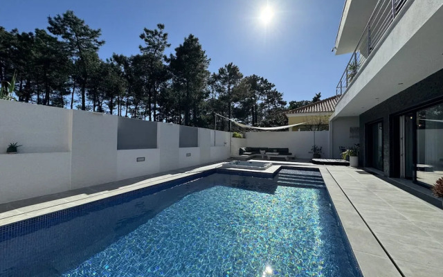 Paraty Villa by Cadenzalux