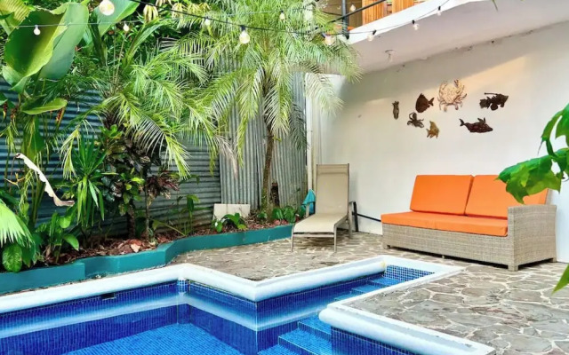 Beautiful private villa w private pool