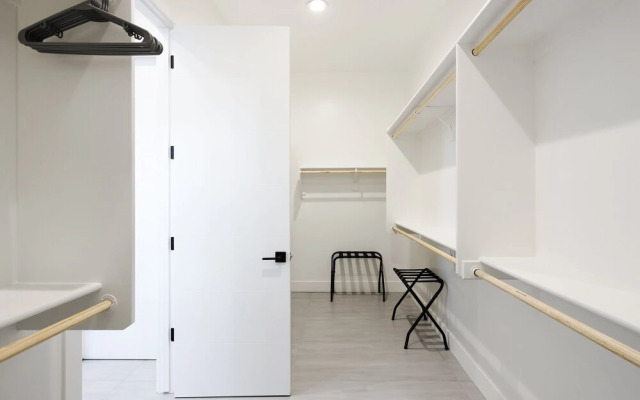 Luxe - Solstice Retreat - Heated Pools - 2 Homes