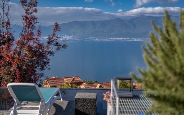 Clouds on the Horizon | Lotu Meisu·Cliff Seaview Resort Hotel (Dali Airport Erhai Branch) – Outside – Dali
