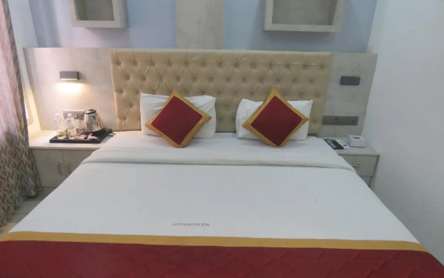 OYO 7077 Reegate Inn