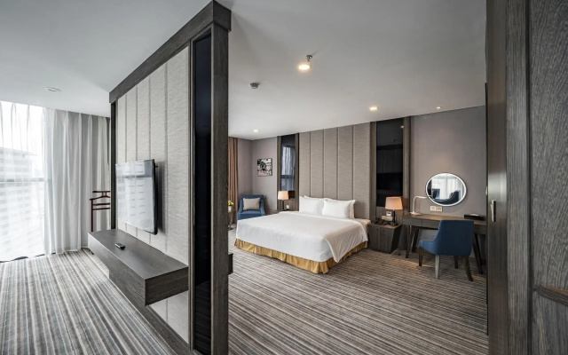 Muong Thanh Luxury Saigon Hotel