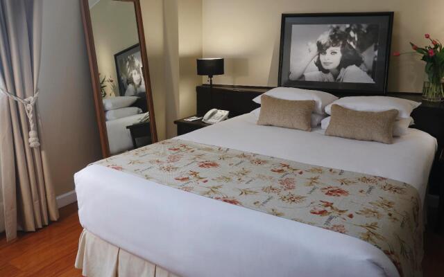 Radisson Hotel Plaza del Bosque