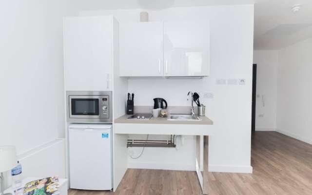 Modern Studio Apartment In The Heart Of Liverpool!
