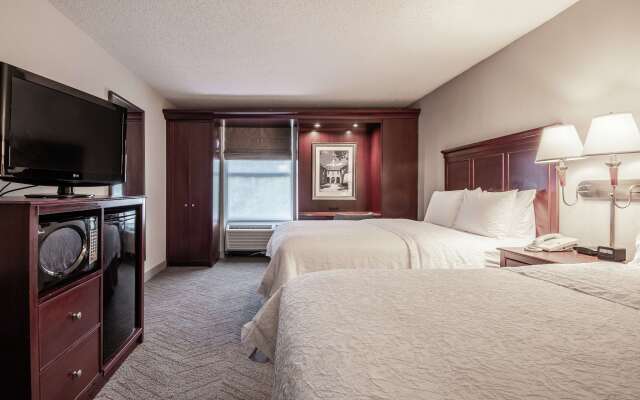 Hampton Inn & Suites Williamsburg-Richmond Rd.
