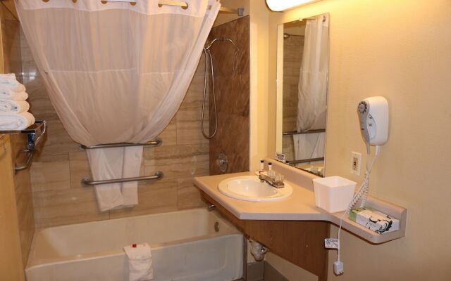 Days Inn Fresno South