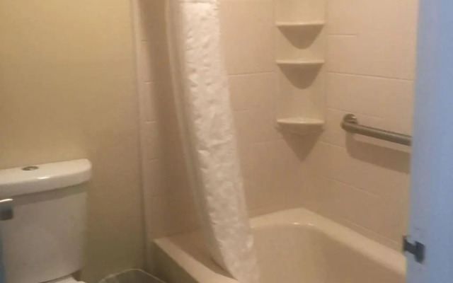 Kings Inn Anaheim at the Park & Convention Center