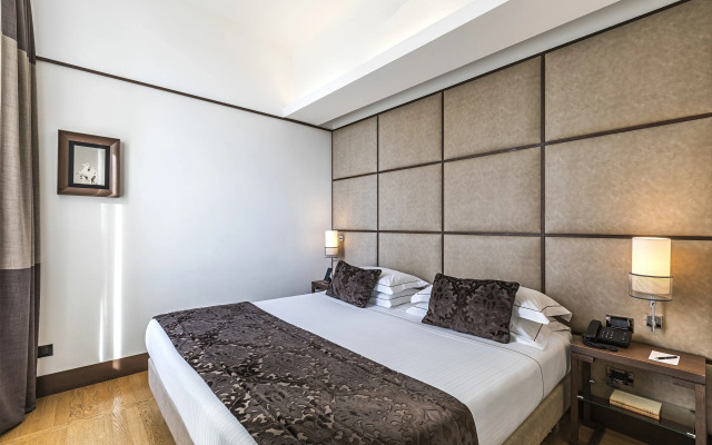 The Independent Hotel