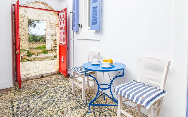 The Red Door in Koskinou