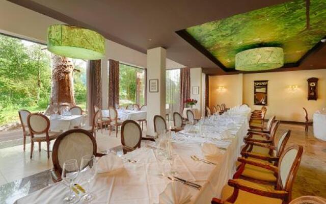 Amerika-Holzer Hotel Resort