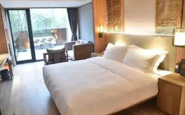 Qi Ming Xing Hot Spring Hotel