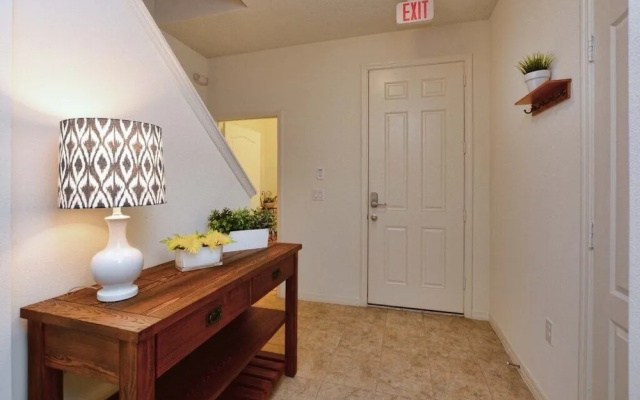 Compass Bay- 4 Bedroom Townhome- 1950cy Townhouse