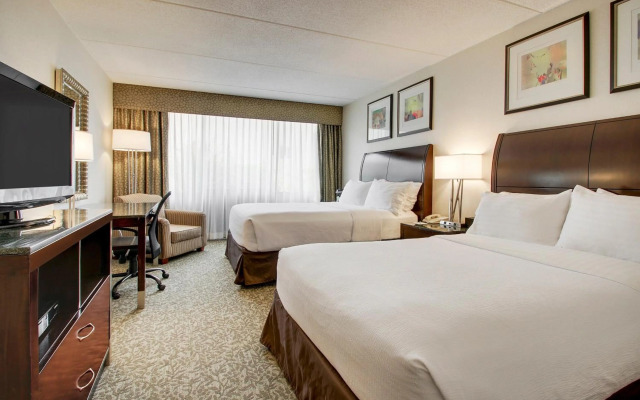 Holiday Inn Westbury - Long Island by IHG