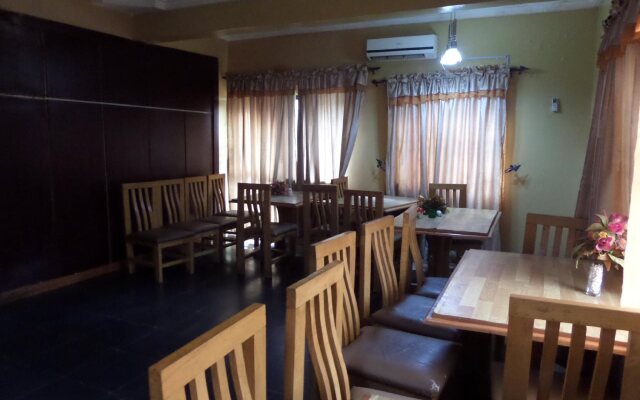 Scrolab Executive Hotel