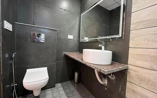 Fabhotel Angel Pink The Premium