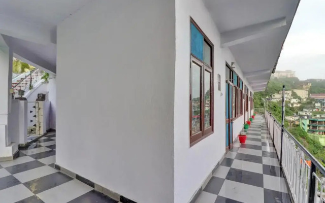 OYO 92514 Savitri Hotel Nand Palace