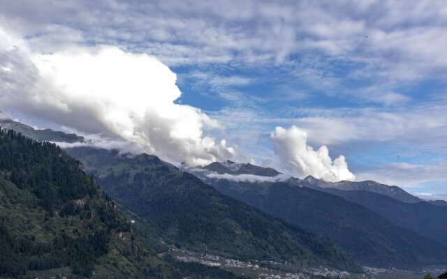 OYO Home 19573 Lush View Stay