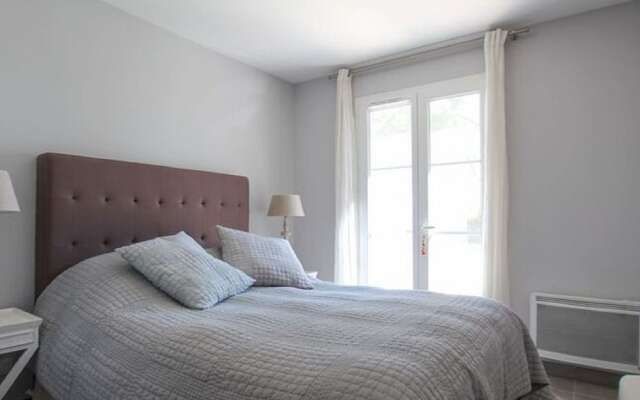 Spacious Holiday Home in Grimaud With Large Garden
