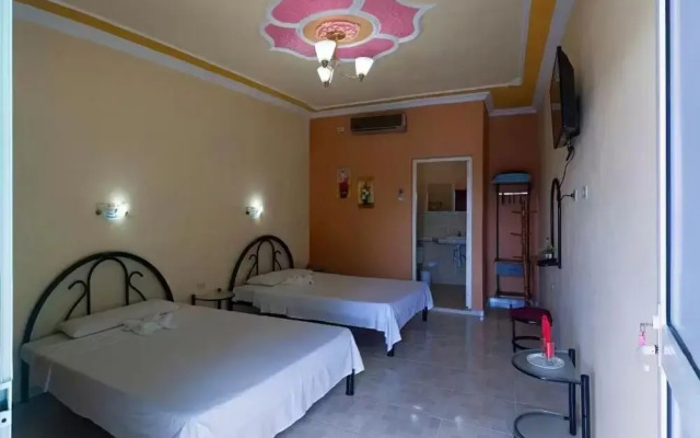 BR& Hostal Restaurante Tropical Caribe