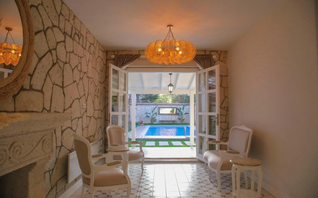 Alacati Balbadem Otel ( +13 ADULT ONLY)