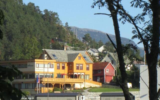 Lavik Fjord Hotell