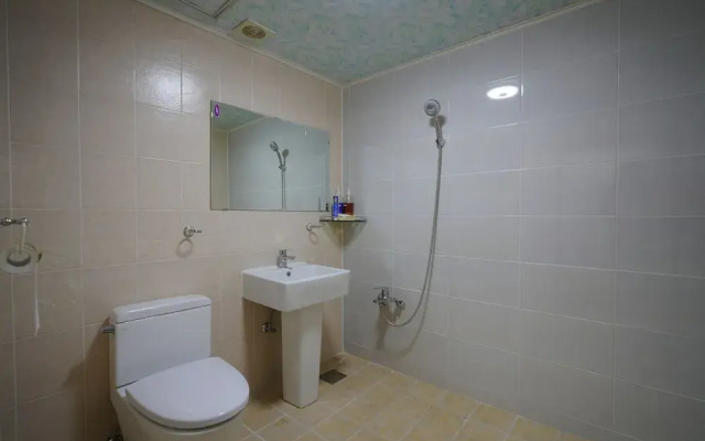 Bluemoon Guest House - Hostel