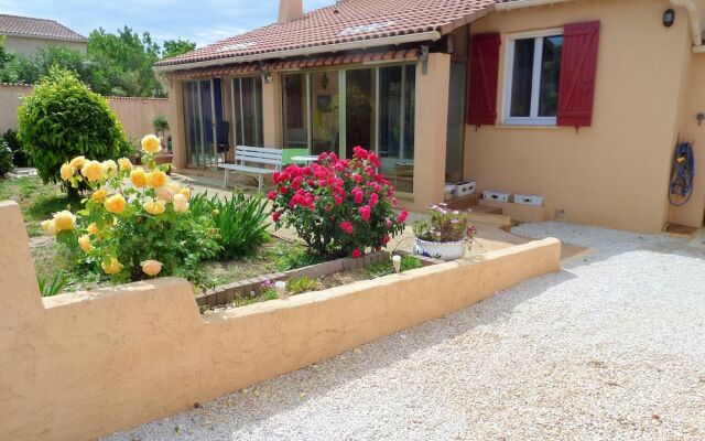 House With 2 Bedrooms in La Londe-les-maures, With Enclosed Garden and