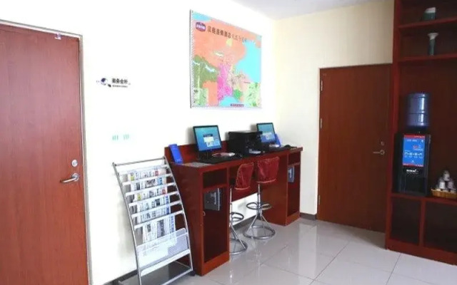Hanting Express Dalian Development Zone Jinma Road