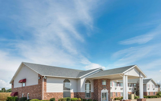 Super 8 by Wyndham Jerseyville