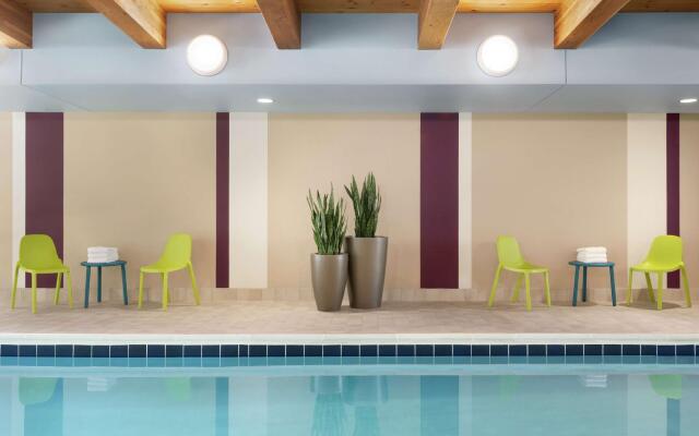 Home2 Suites by Hilton Overland Park