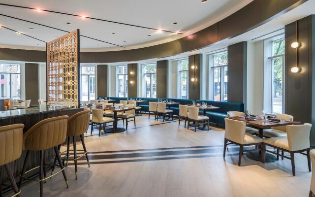 Crowne Plaza Cleveland at Playhouse Square by IHG