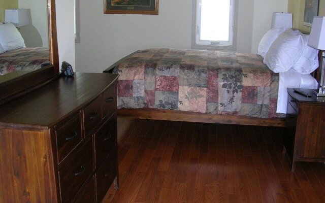 Casa Loma BnB