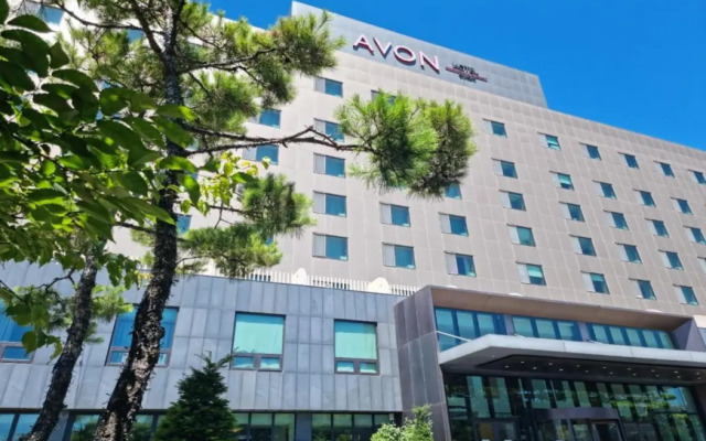 Avon Hotel
