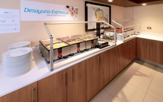 Holiday Inn Express Piedras Negras by IHG