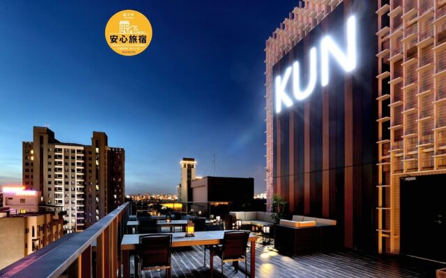 KUN Tour Hotel Feng Chai