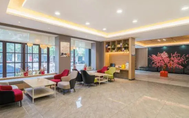 Luyating Hotel (Xiong'an New District Yonggui South Street Branch)
