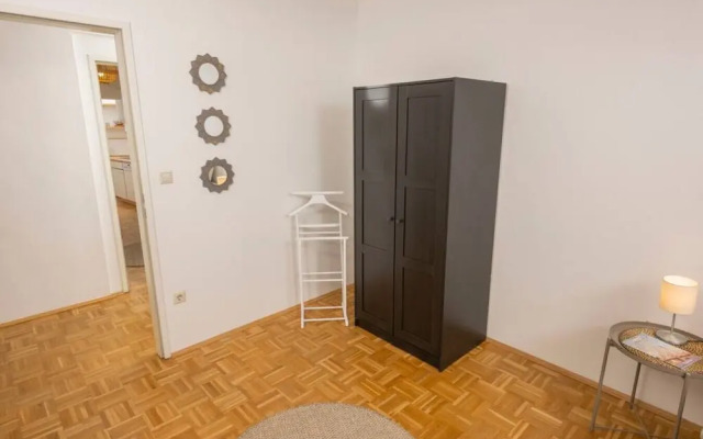 Zum Grazer Uhrturm