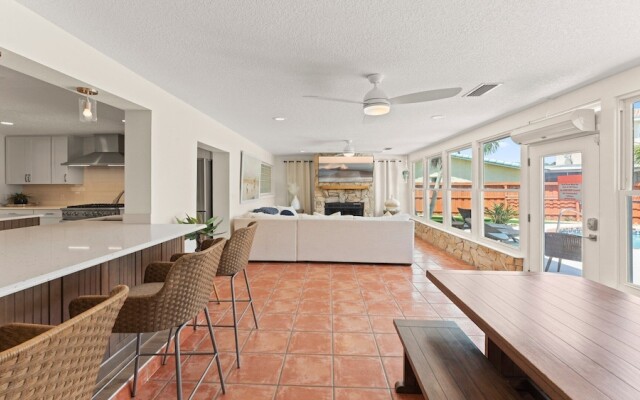 931 S 4th Street