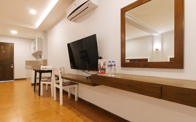 RedDoorz Premium @ Trece Indang Road