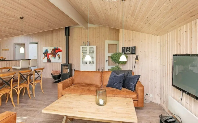 8 Person Holiday Home in Albaek