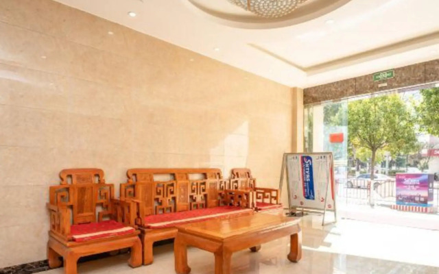 Civil Aviation Blue Sky Hotel