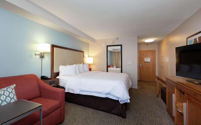 Hampton Inn & Suites Austin-Airport