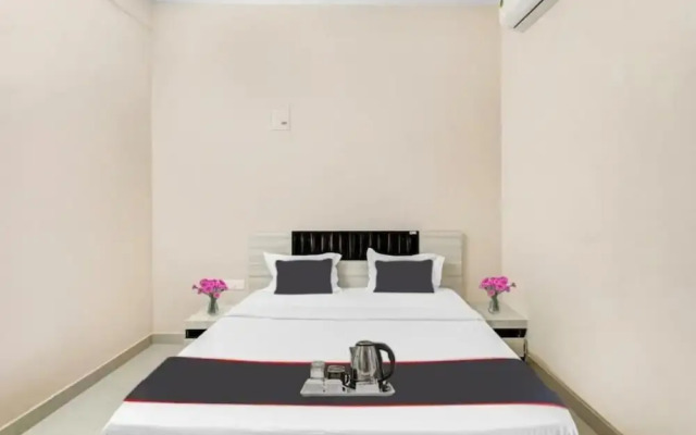 Goroomgo Sri Krishna Palace Bhubaneswar