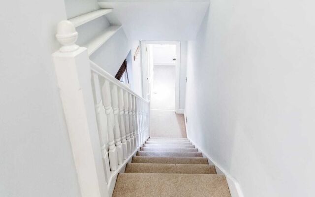 Amazing 2 bed 2 bath Kensington