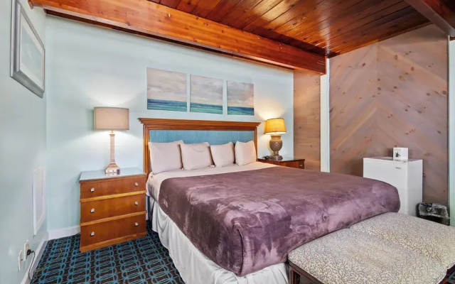 Oceanfront Inn II