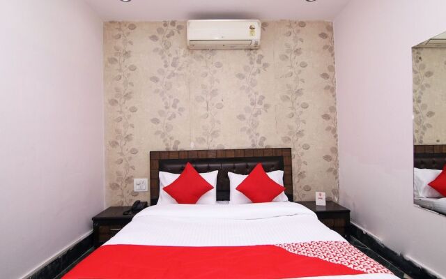 OYO 22756 Diksha Hotel