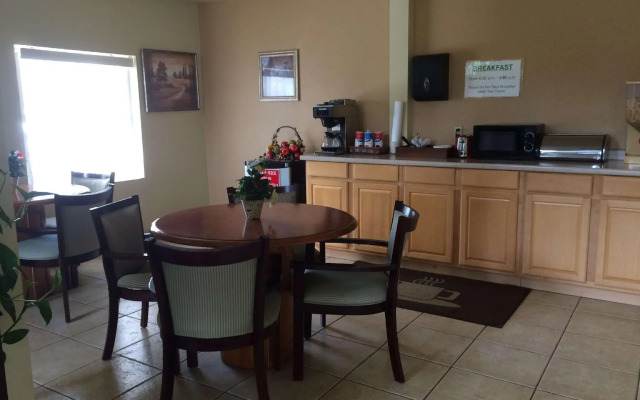 Executive Inn & Suites Schulenburg