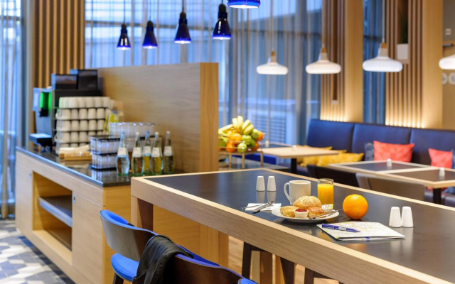 Holiday Inn Express Berlin - Alexanderplatz by IHG